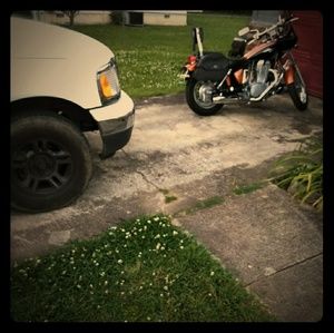 2011 Suzuki bulivard less than 500 miles on it